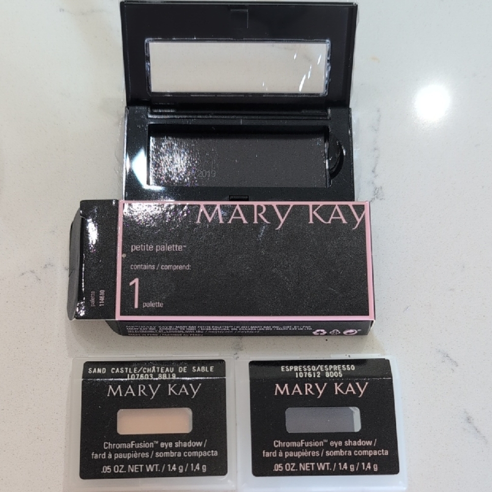 Mary Kay Petite Palette with Sand Castle and Espresso Shades